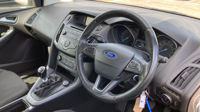 Ford Focus 1.0 EcoBoost 125 Zetec 5dr Petrol Hatchback